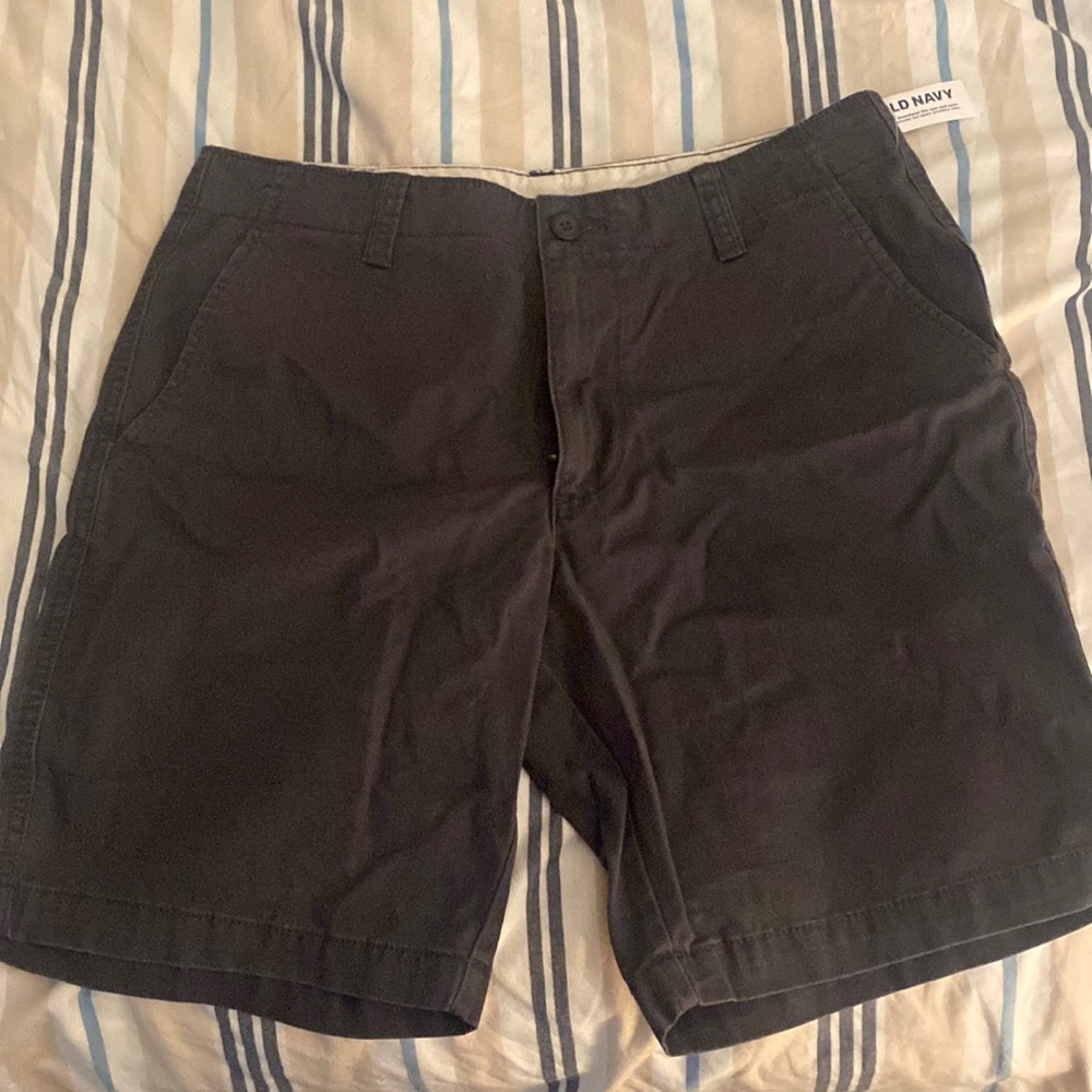 Old navy shorts size 32